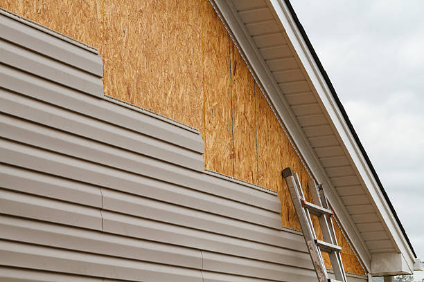 Professional Emergency Siding Repair technician working in Doylesburg, PA